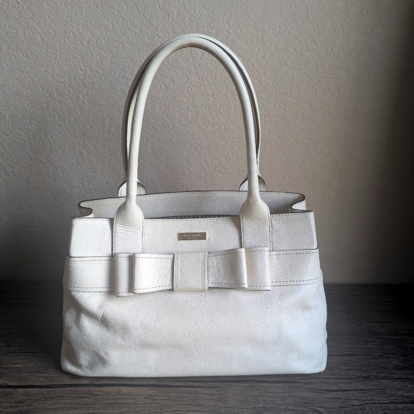 Kate Spade New York Villabella Avenue Elena Cream Leather Zip Close Purse Tote - Picture 1 of 16